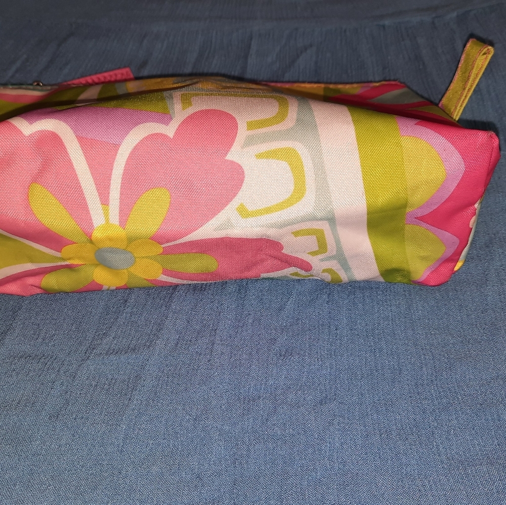 Makeup bag - Picture 2 of 7